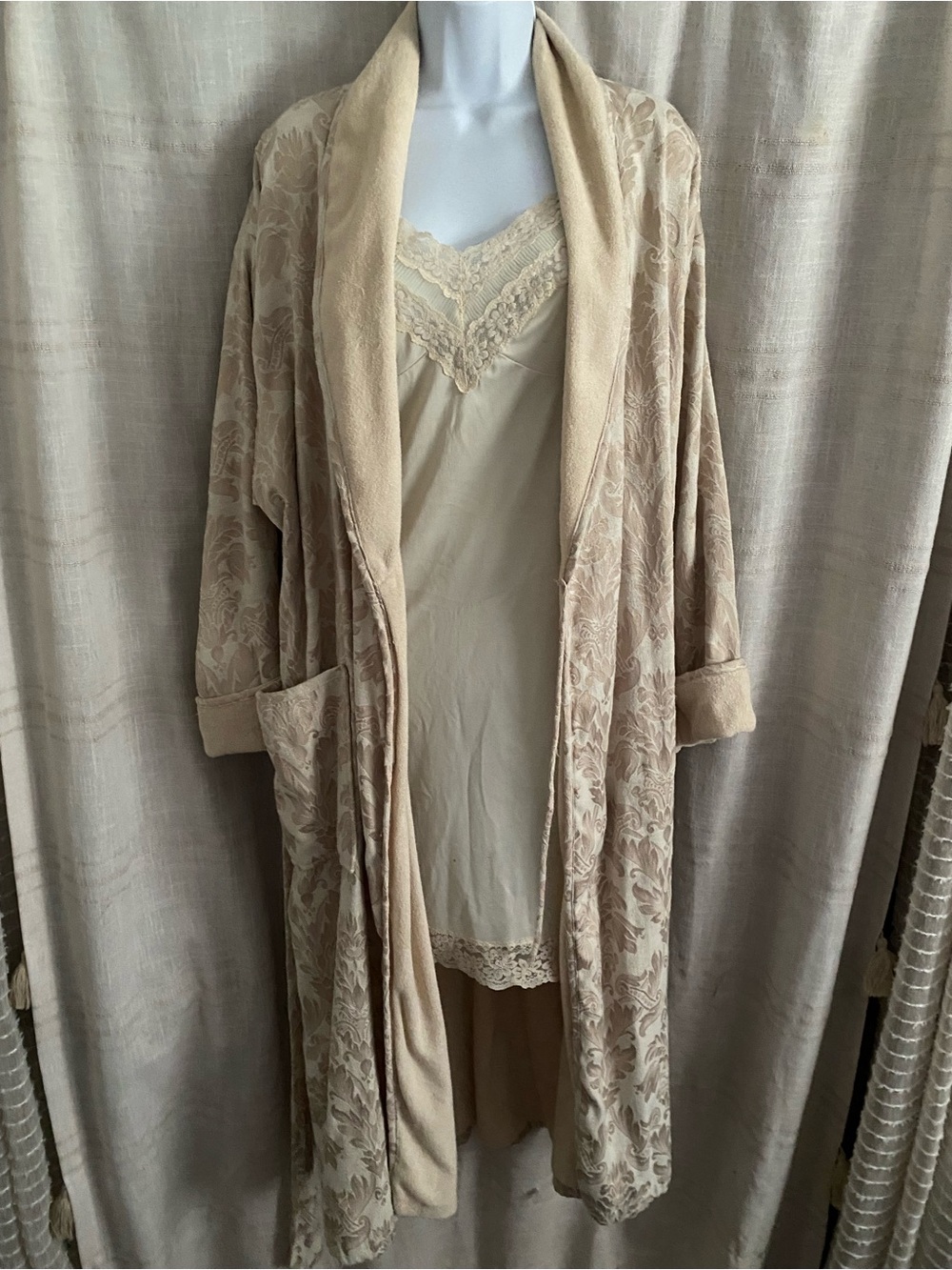 RARE VTG 80s Victoria's Secret Gold Label Damask Jacquard Terry Lined Maxi Robe - Picture 9 of 16